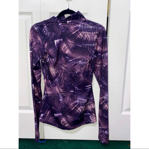 Nike long sleeve shirt. - Picture 2 of 3